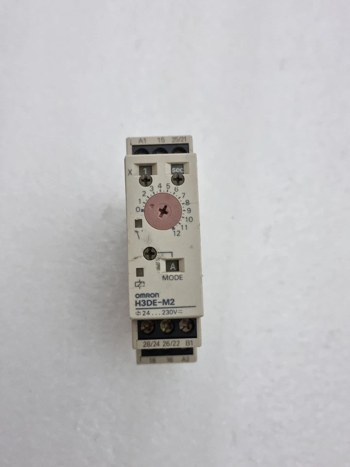 Omron H3DE-M2 Timer 24-230VAC/DC H3DEM2 (USED)